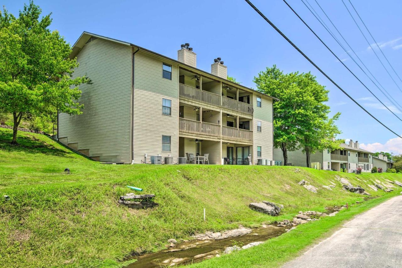 Pet-Friendly Branson Retreat With Pool And Golf Access Leilighet Eksteriør bilde