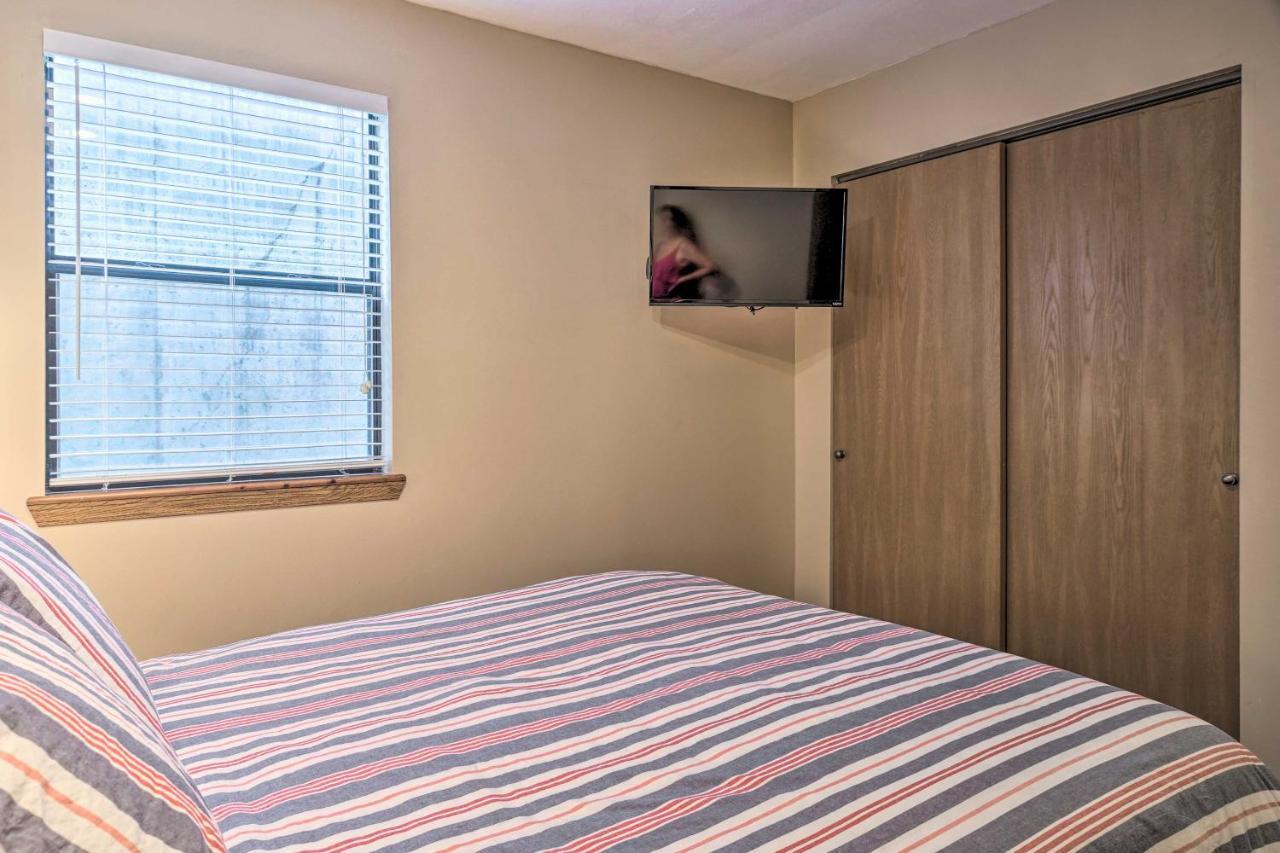 Pet-Friendly Branson Retreat With Pool And Golf Access Leilighet Eksteriør bilde